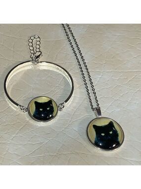 Black cat necklace and bracelet set